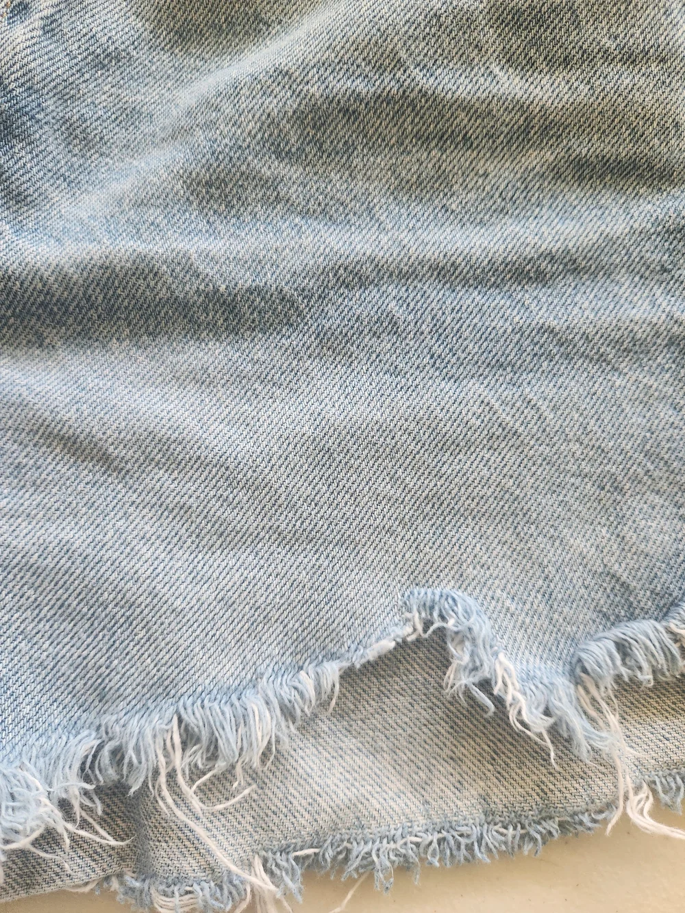 PacSun High Rise Distressed Denim Shorts Y2K Style Light Wash Approx 28 Waist